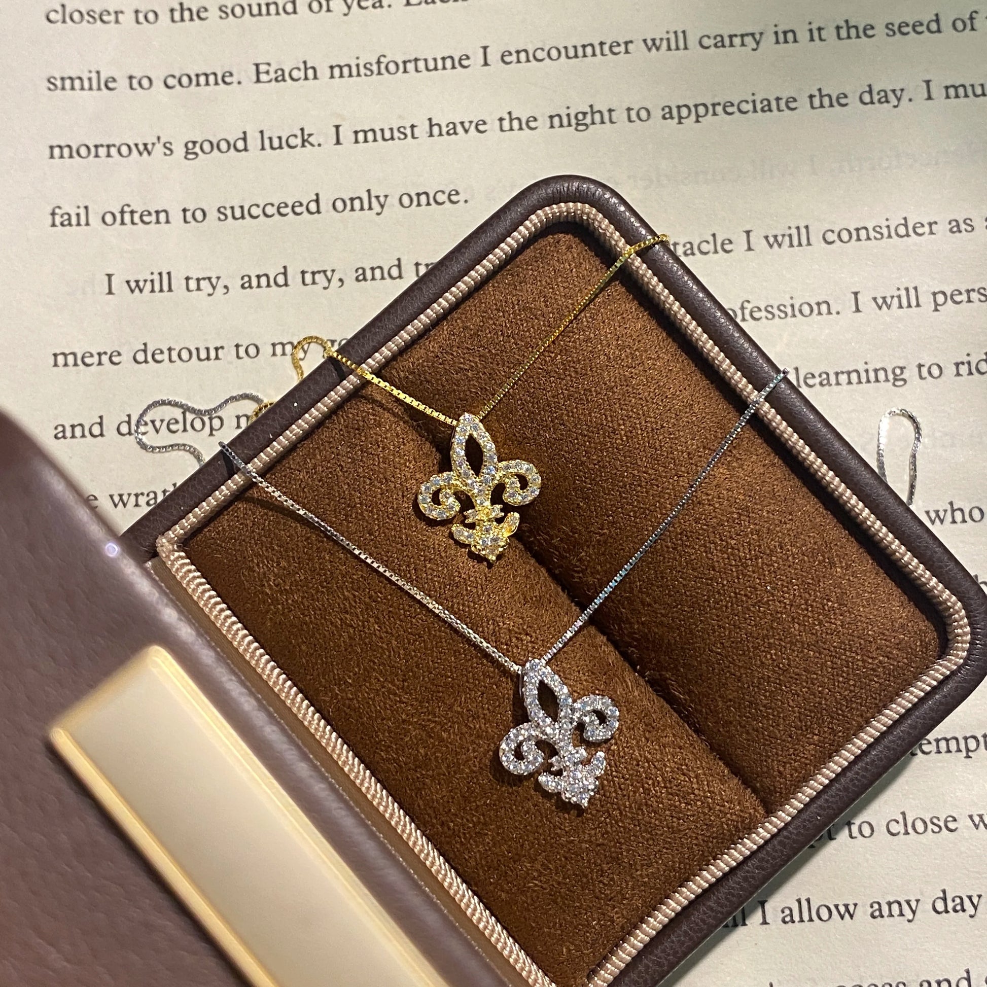 S925 Sterling Silver Crown Moissanite Pendant Necklace for Women Wedding Plated White Gold Diamond Necklaces Fine Jewelry Gifts