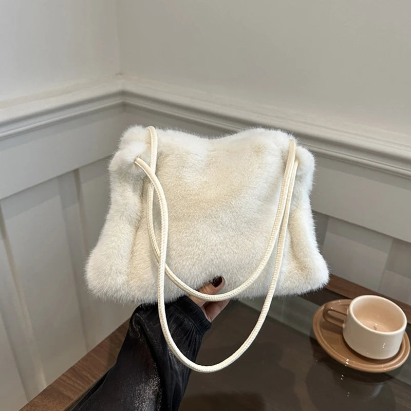 Plush Large-capacity Bag Women's Autumn and Winter New Simple Shoulder Underarm Bag Fashionable Fluff Bucket Handbag