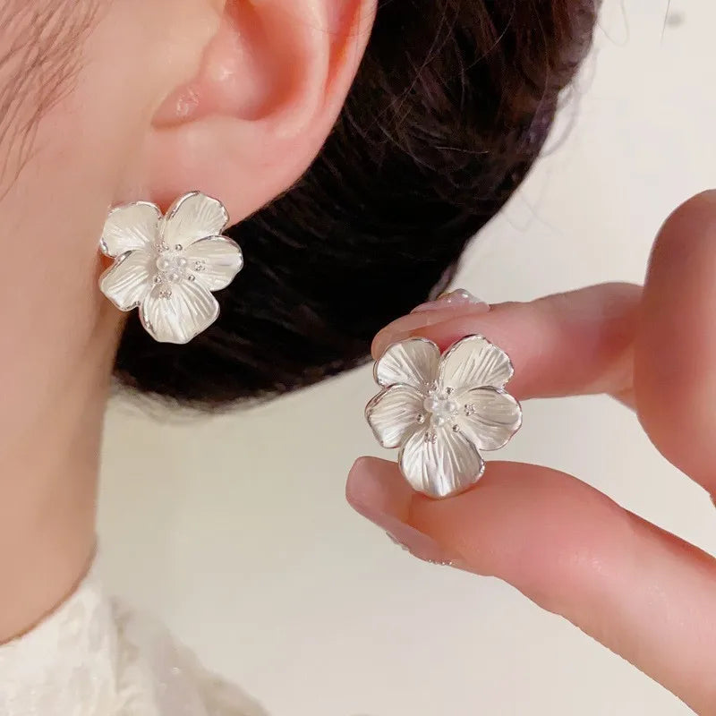 New 925 Sterling Silver Stud Earrings Golden Pretzel Clear CZ Geometric Punk For Women Girl Gift Jewelry Dropshipping Wholesale