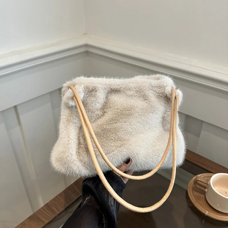 Plush Large-capacity Bag Women's Autumn and Winter New Simple Shoulder Underarm Bag Fashionable Fluff Bucket Handbag
