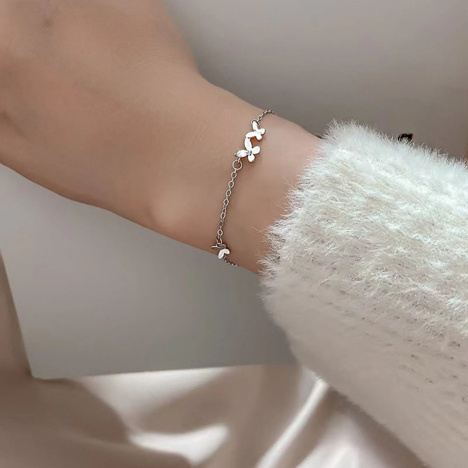 925 Silver Diamond-Studded Butterfly Bracelet Women's Fashion Temperament Flower Adjustable Bracelet