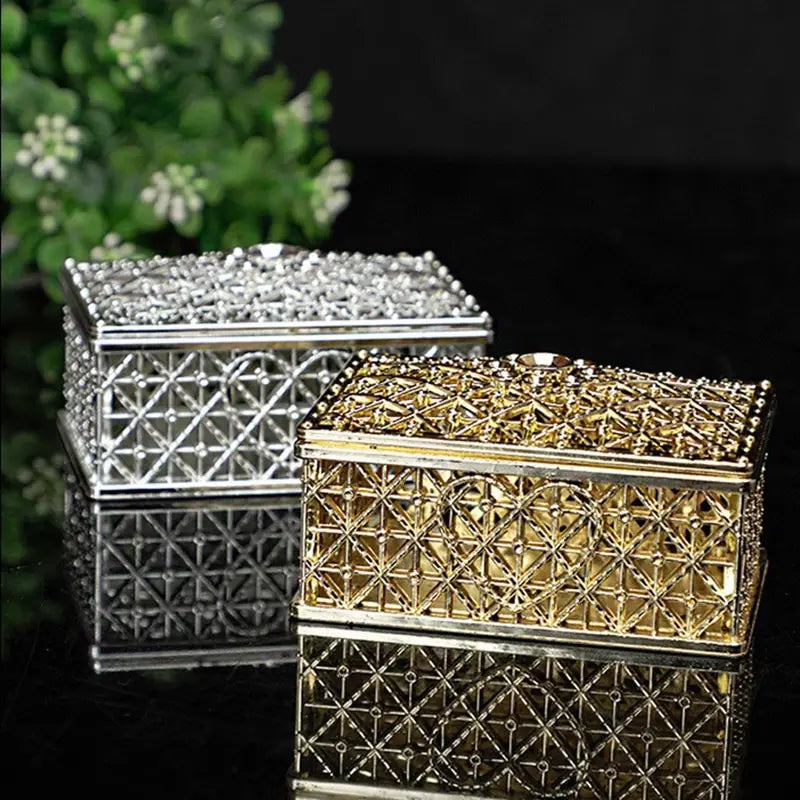 2 PCs Mini Treasure Storage Jewelry Box Silver-color Hollow Flower Pattern Jewelry Case Boxes for Necklace Earring Ring